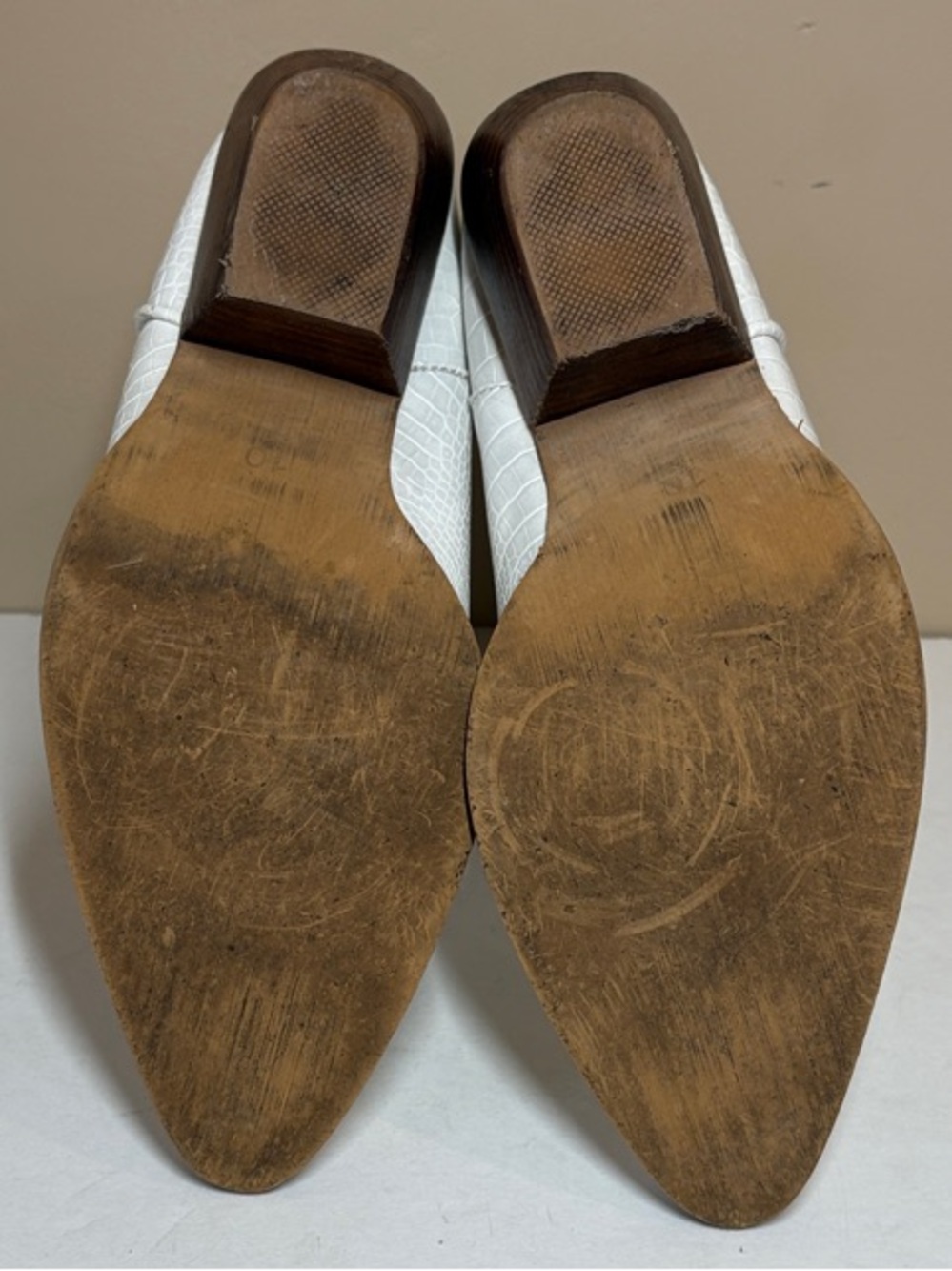 White Croc-Embossed Cowboy Boots, 10 - Picture 9 of 10